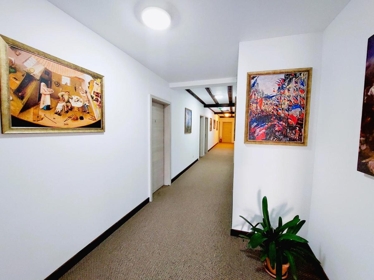 Confort Inn Otopeni Exterior foto