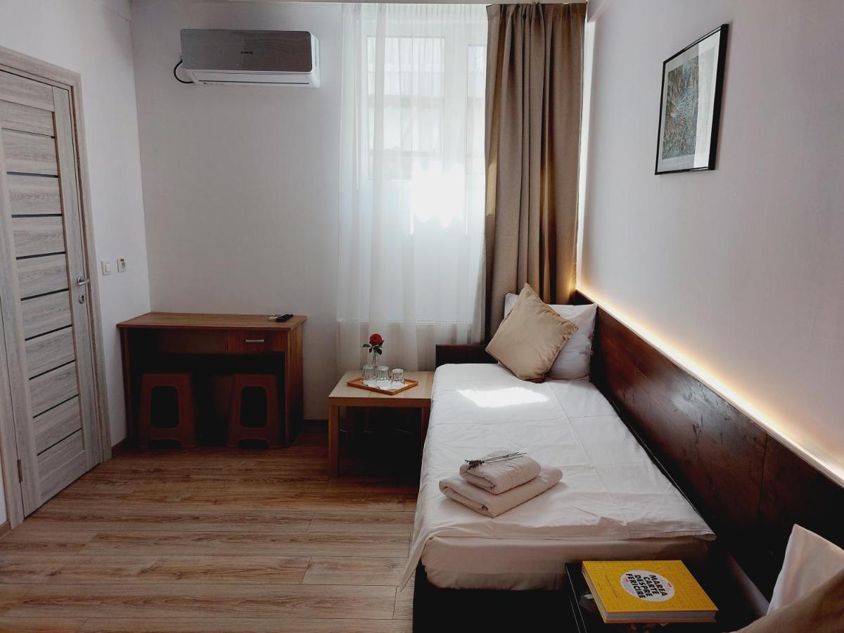Confort Inn Otopeni Exterior foto
